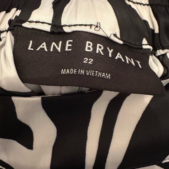 Lane Bryant Black and White Zebra Print Wide Leg Pants Size 22 - Picture 4 of 4